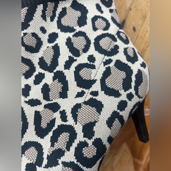 MIA Saddie Leopard Print Stretch Fabric Bootie - Picture 15 of 16